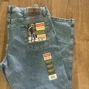 Wrangler Relaxed Blue Jeans Classic Style